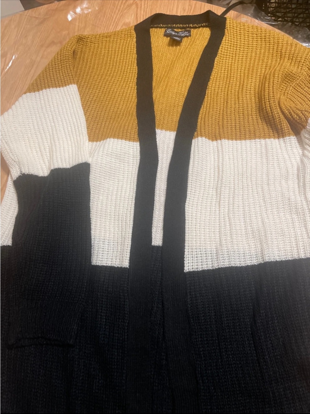 New Women’s Colorblock Open-Front Cardigan — Mustard, White & Black